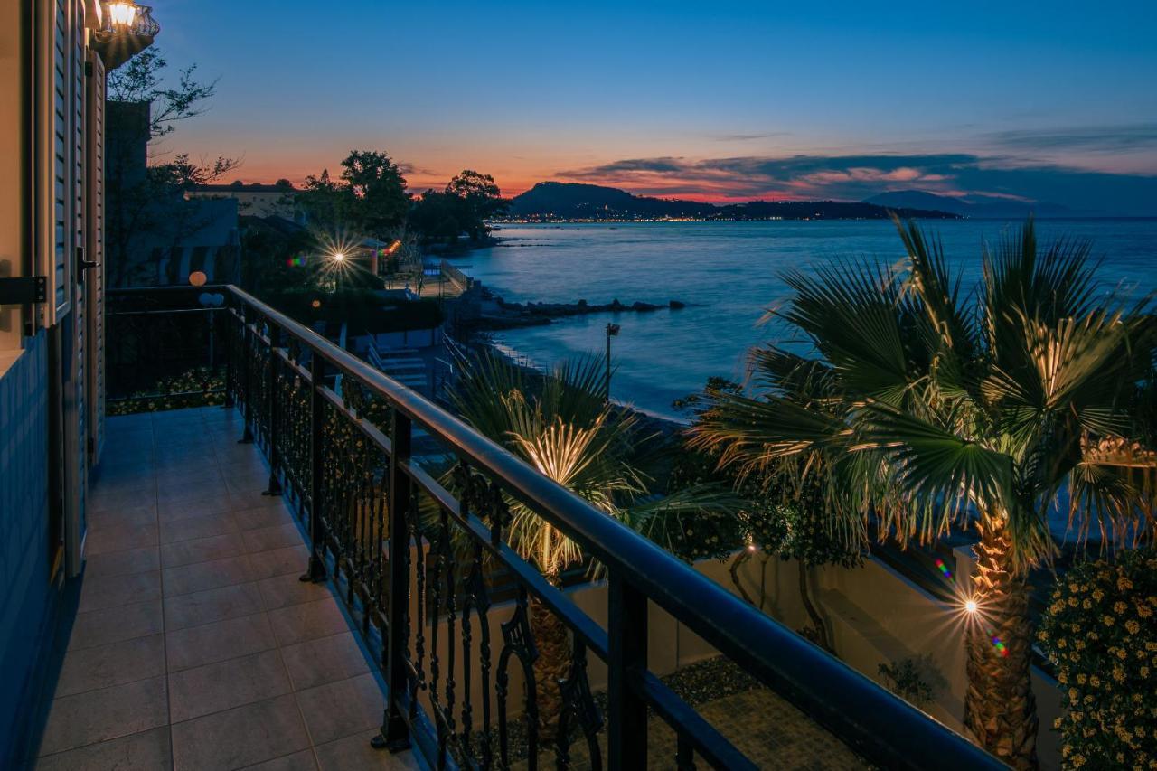 Villa Elizabeth - Seafront Classic Villa! Argassi Exteriér fotografie