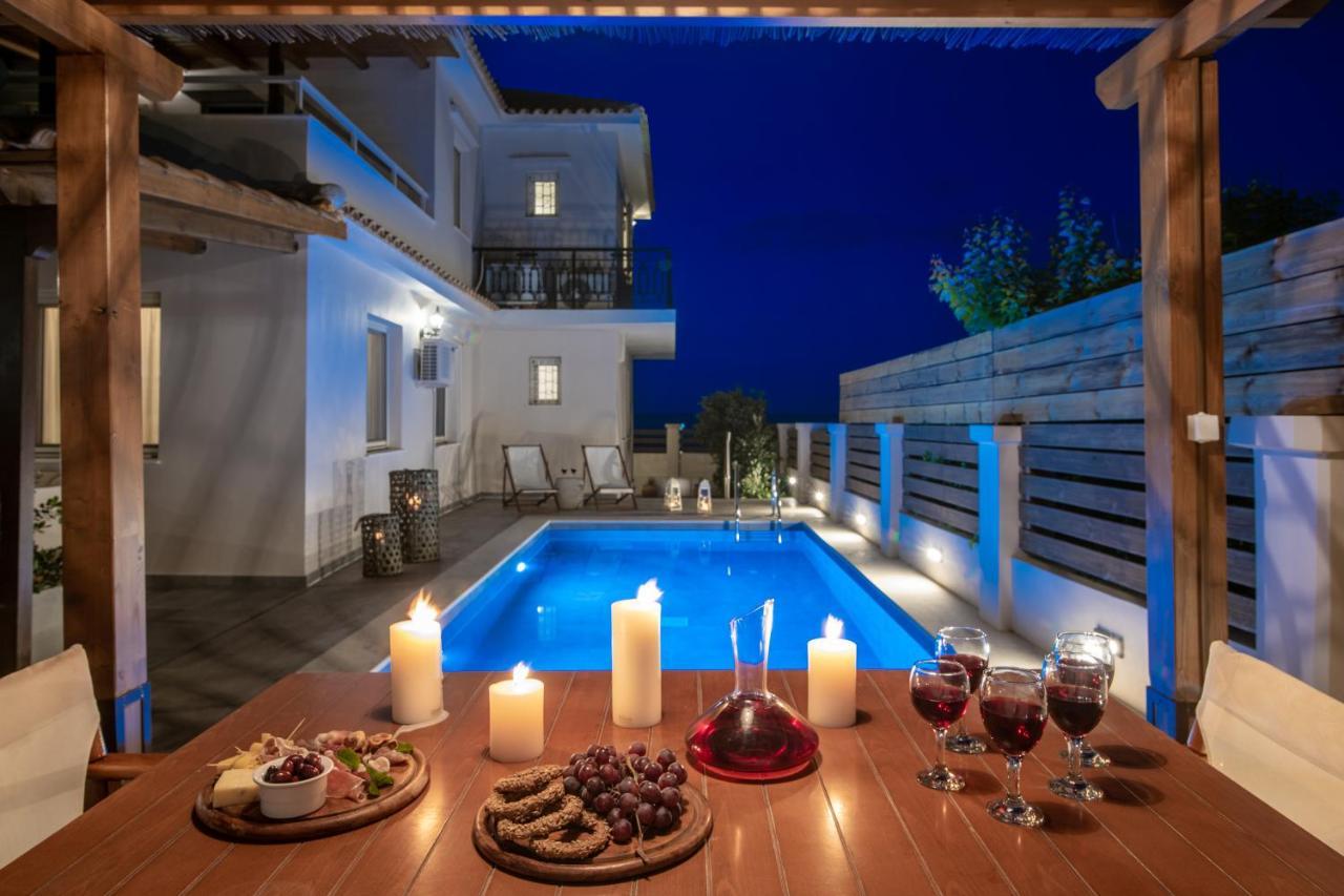 Villa Elizabeth - Seafront Classic Villa! Argassi Exteriér fotografie