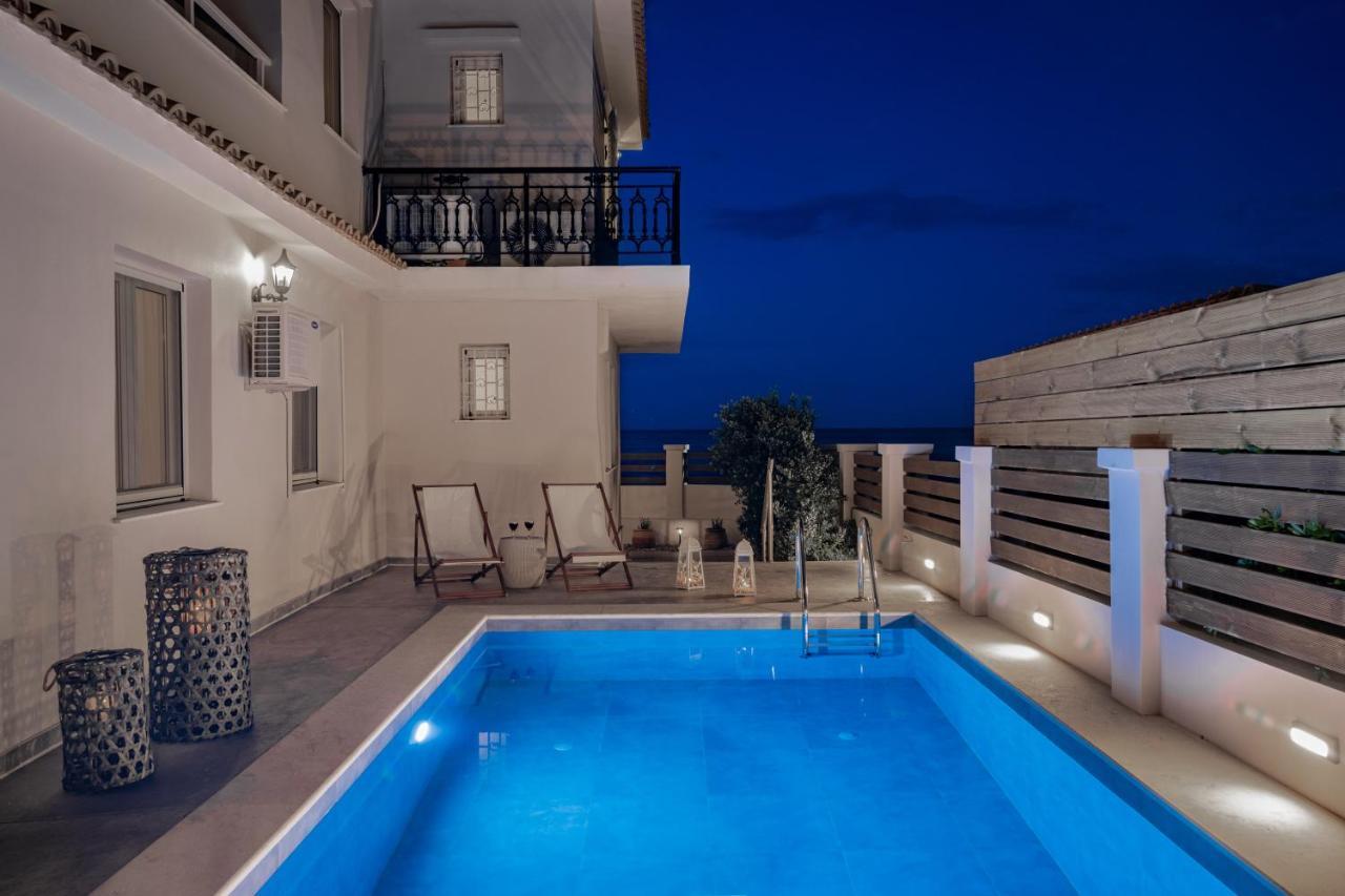 Villa Elizabeth - Seafront Classic Villa! Argassi Exteriér fotografie