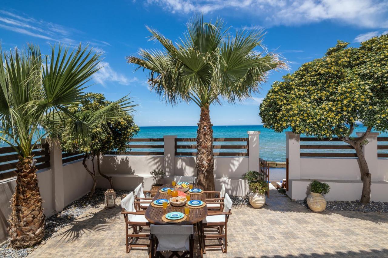 Villa Elizabeth - Seafront Classic Villa! Argassi Exteriér fotografie