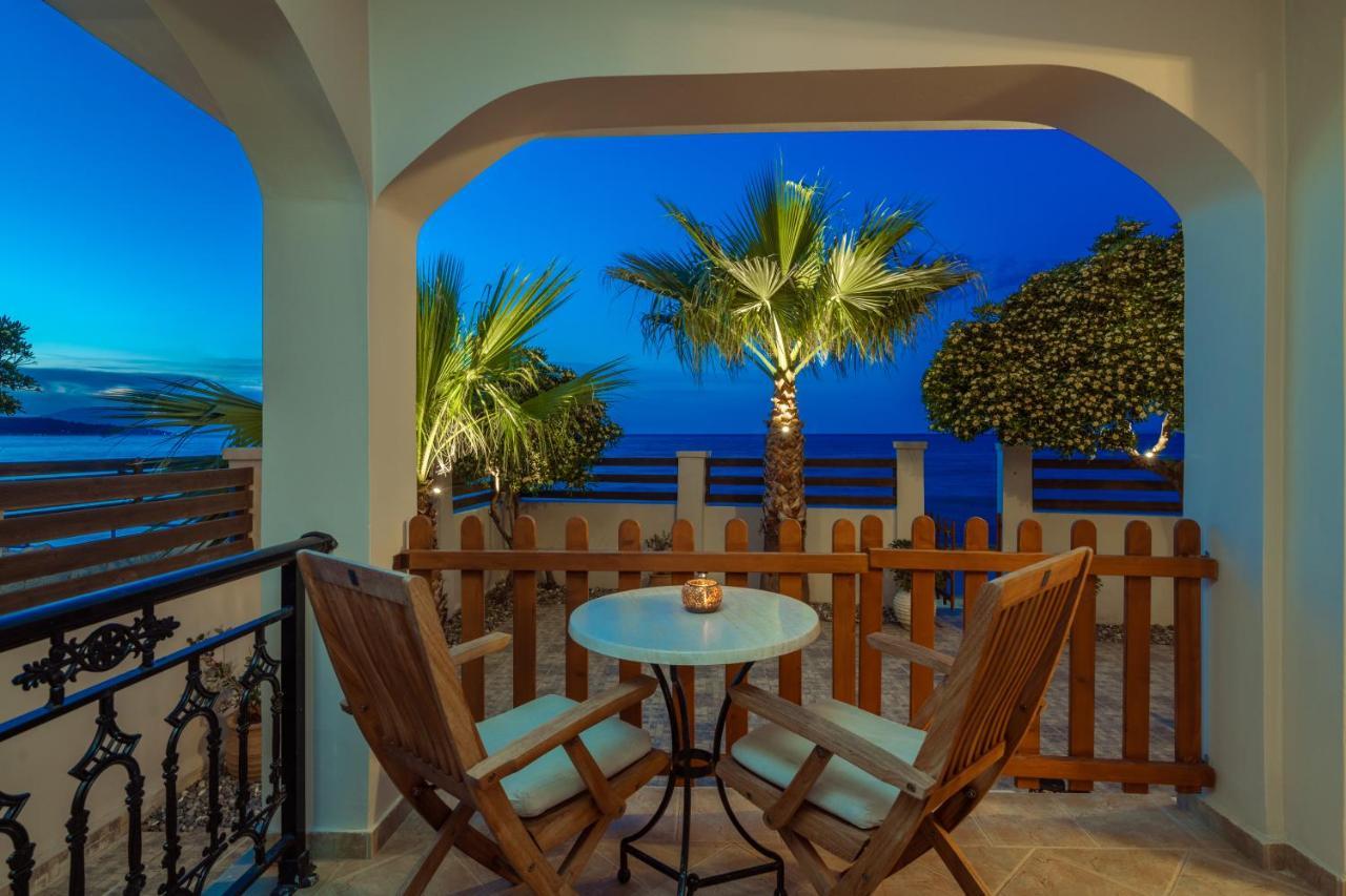 Villa Elizabeth - Seafront Classic Villa! Argassi Exteriér fotografie